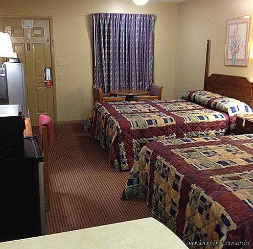 Mcclellan Inn Anniston Extérieur photo