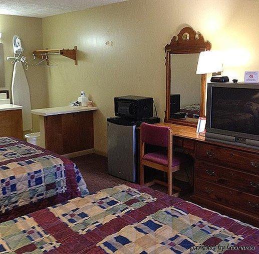 Mcclellan Inn Anniston Extérieur photo