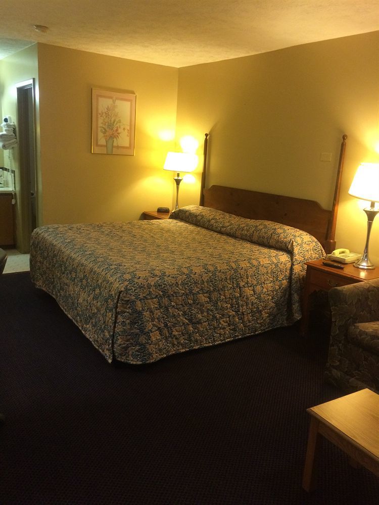 Mcclellan Inn Anniston Extérieur photo