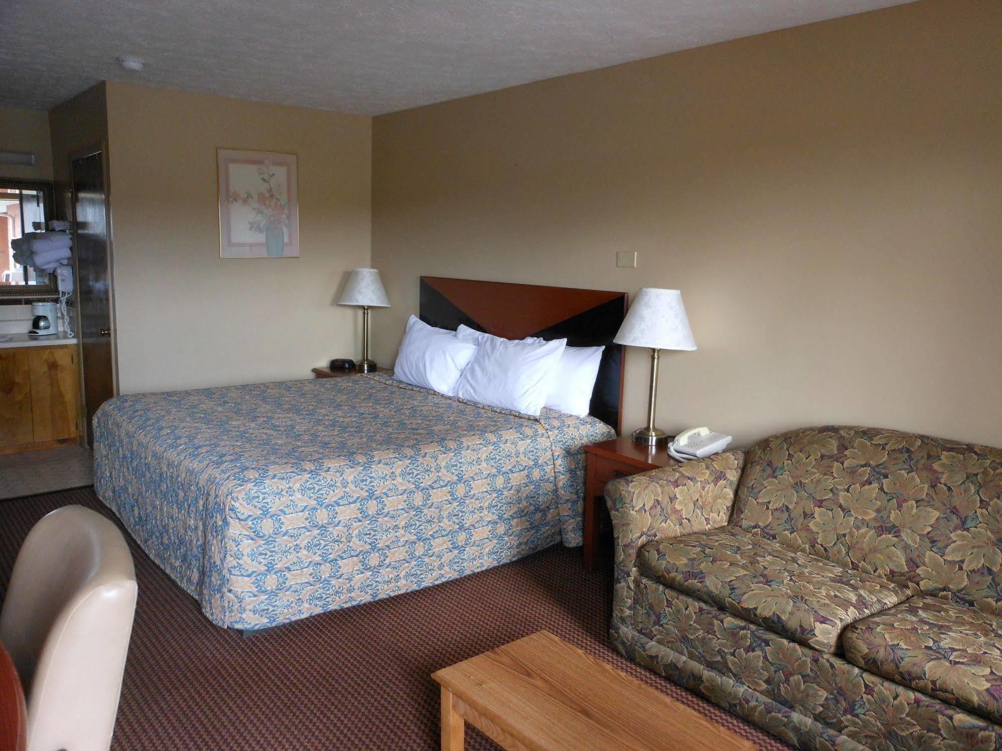 Mcclellan Inn Anniston Extérieur photo