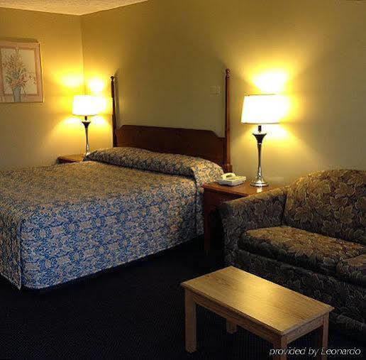 Mcclellan Inn Anniston Extérieur photo